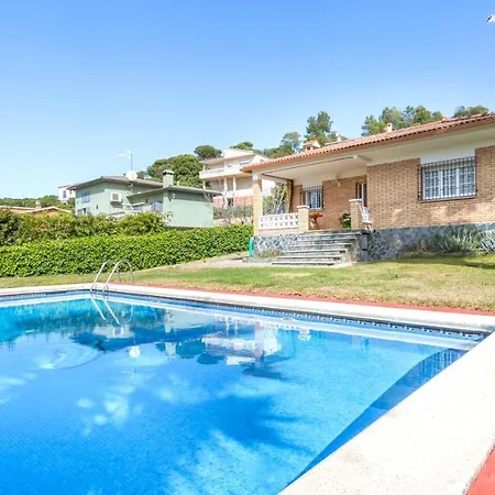 Villa Sleeps 6 Lloret de Mar