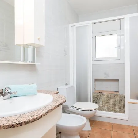 Sleeps 6 * Lloret de Mar
